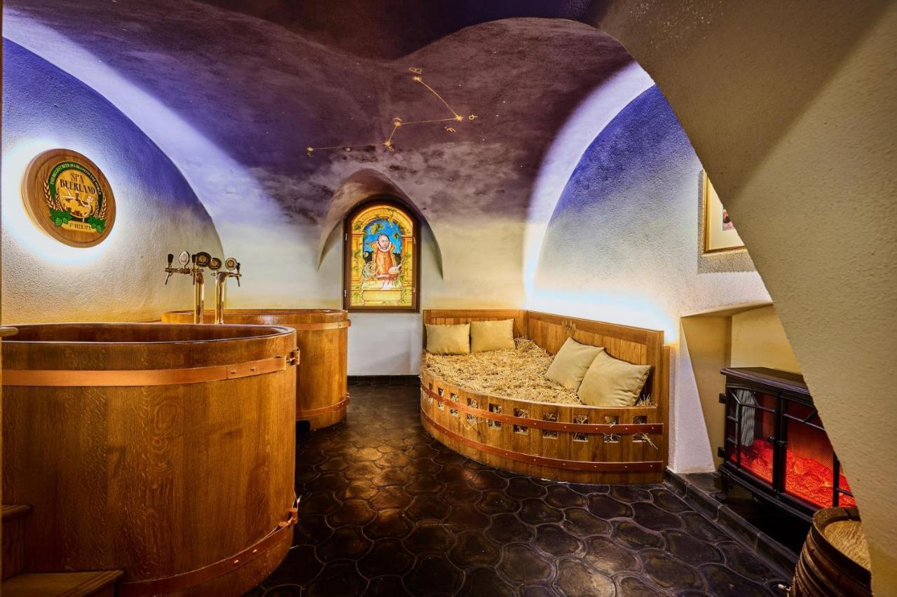 Spa Beerland Chateaux – U Zlaté Hrušky / At Golden pear Praga Exterior foto